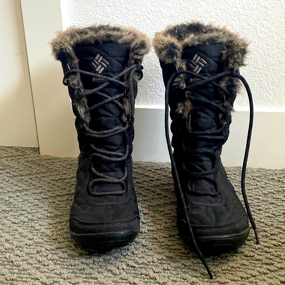 Columbia womens boots worn twice